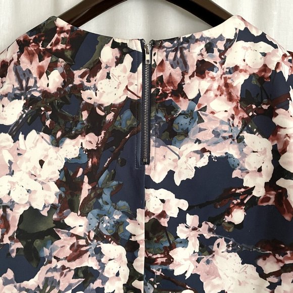 Forever 21 women's bouse. Multicolor, with flowers. Size L - Picture 3 of 3